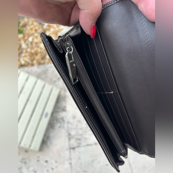 Gucci Long Wallet w/GG Heart Logo - Picture 16 of 16